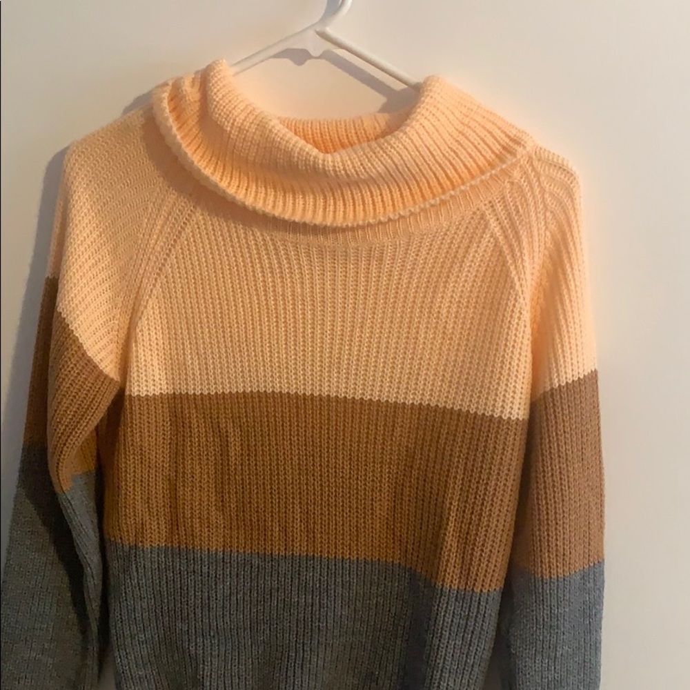 Sweater with turtle neck